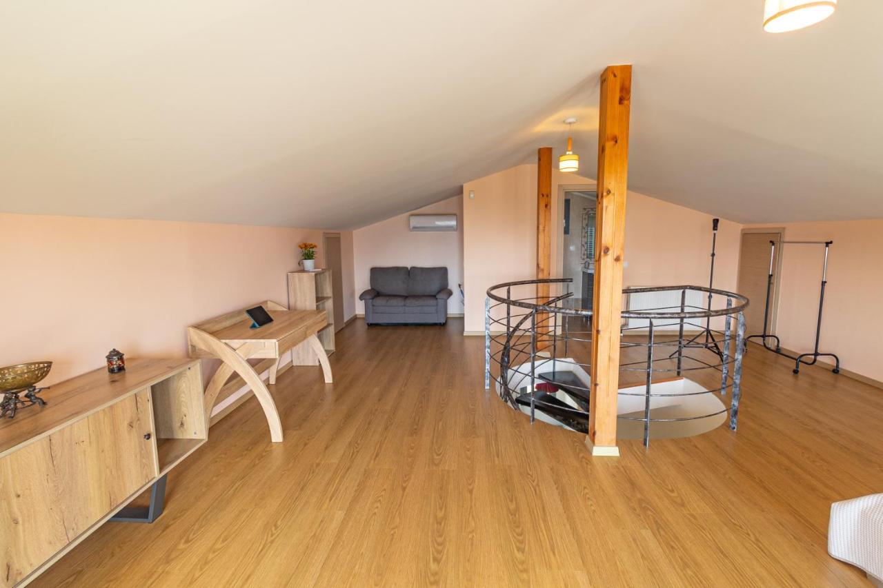 Nefeli & Dina Villas By Diomedes Group ネア・ムダニア エクステリア 写真