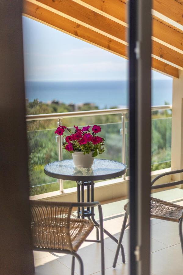 Nefeli & Dina Villas By Diomedes Group ネア・ムダニア エクステリア 写真